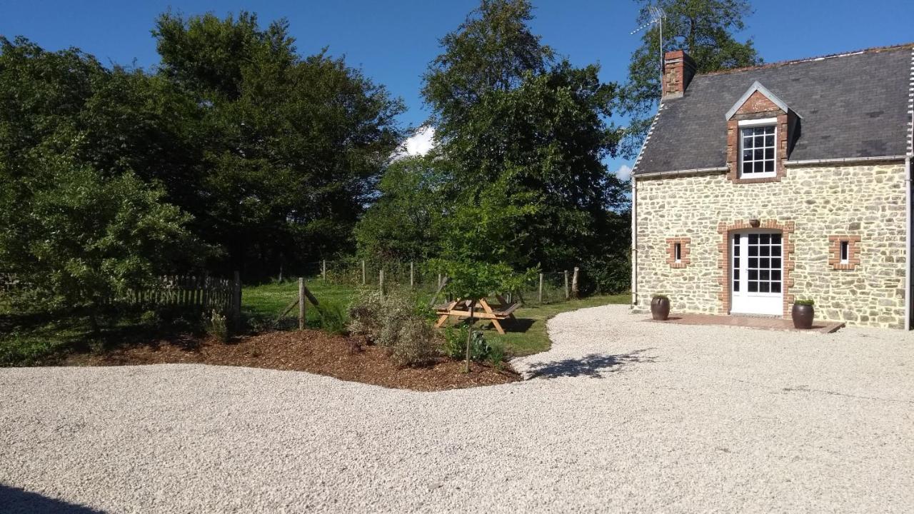 Domaine Du Haul Bed & Breakfast Catteville Exterior photo